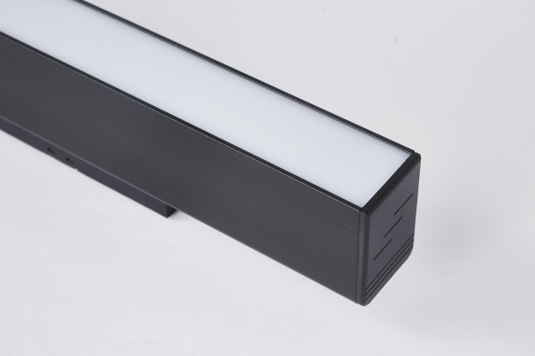Led magnetni reflektor- 0-10V dimabilni ravni puni  Snaga 10W 3000K- crna