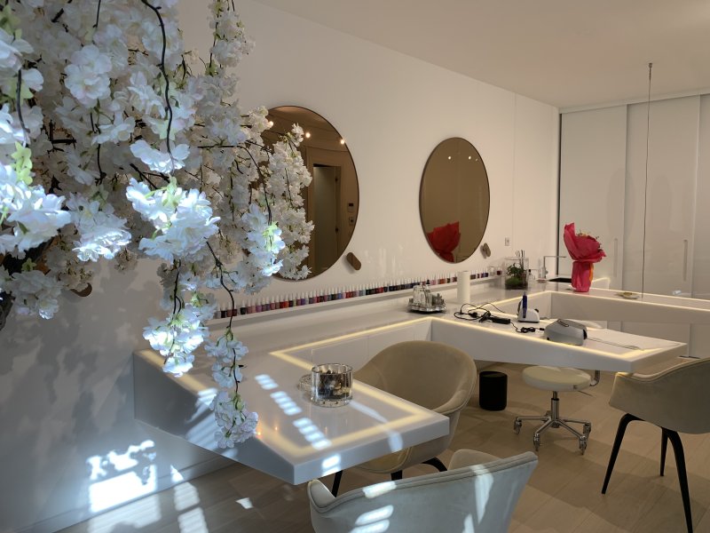 SALON ZA NOKTE SARAS